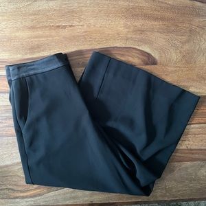Alice + Olivia Black Capri Dress Pants Size 0